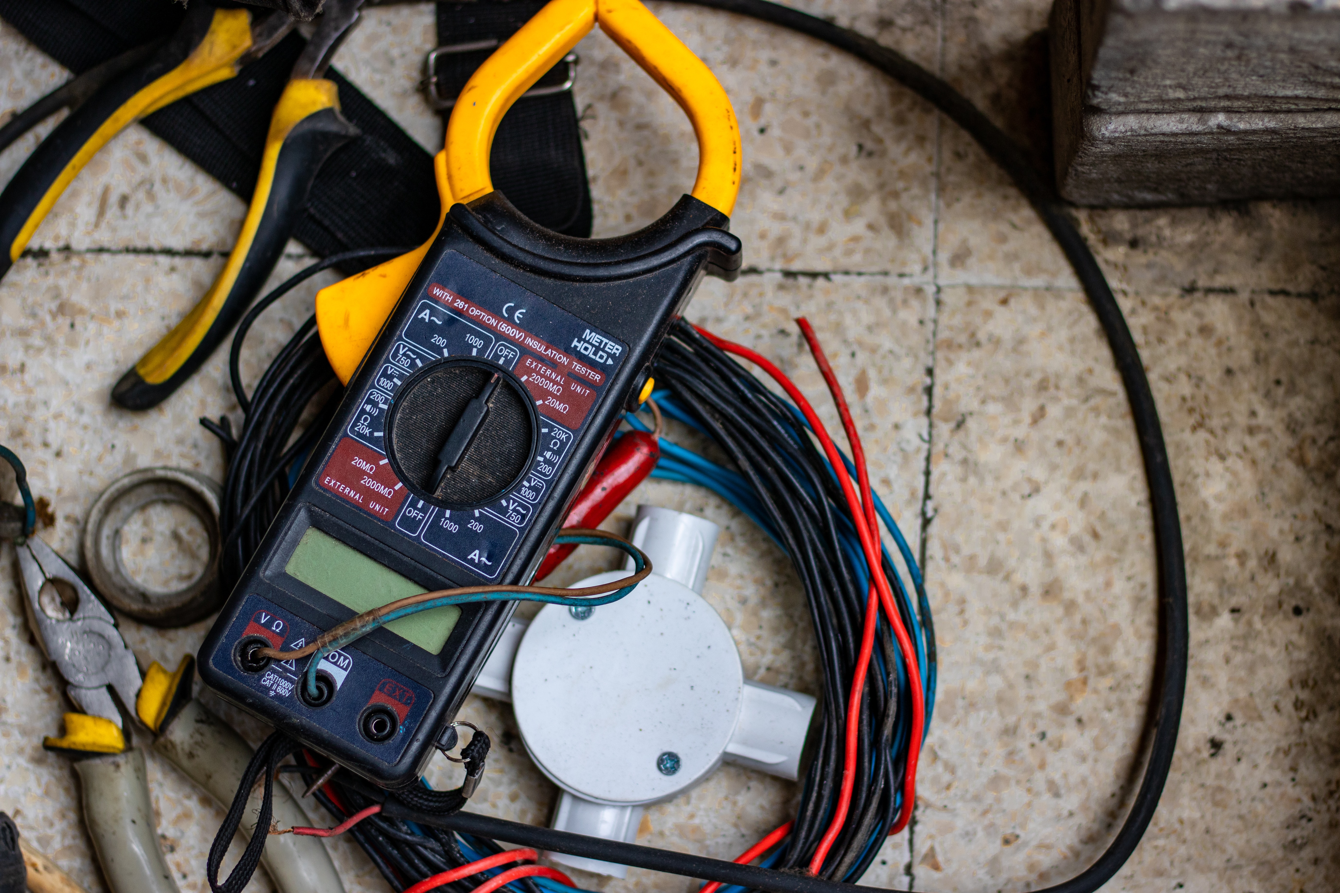 Na elektroinstalaci nešetřete