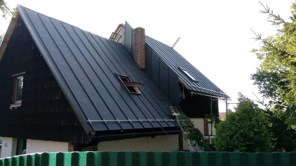 Opraví vám střechu i pronajmou plošinu, to je firma Klempířství Jablonec
